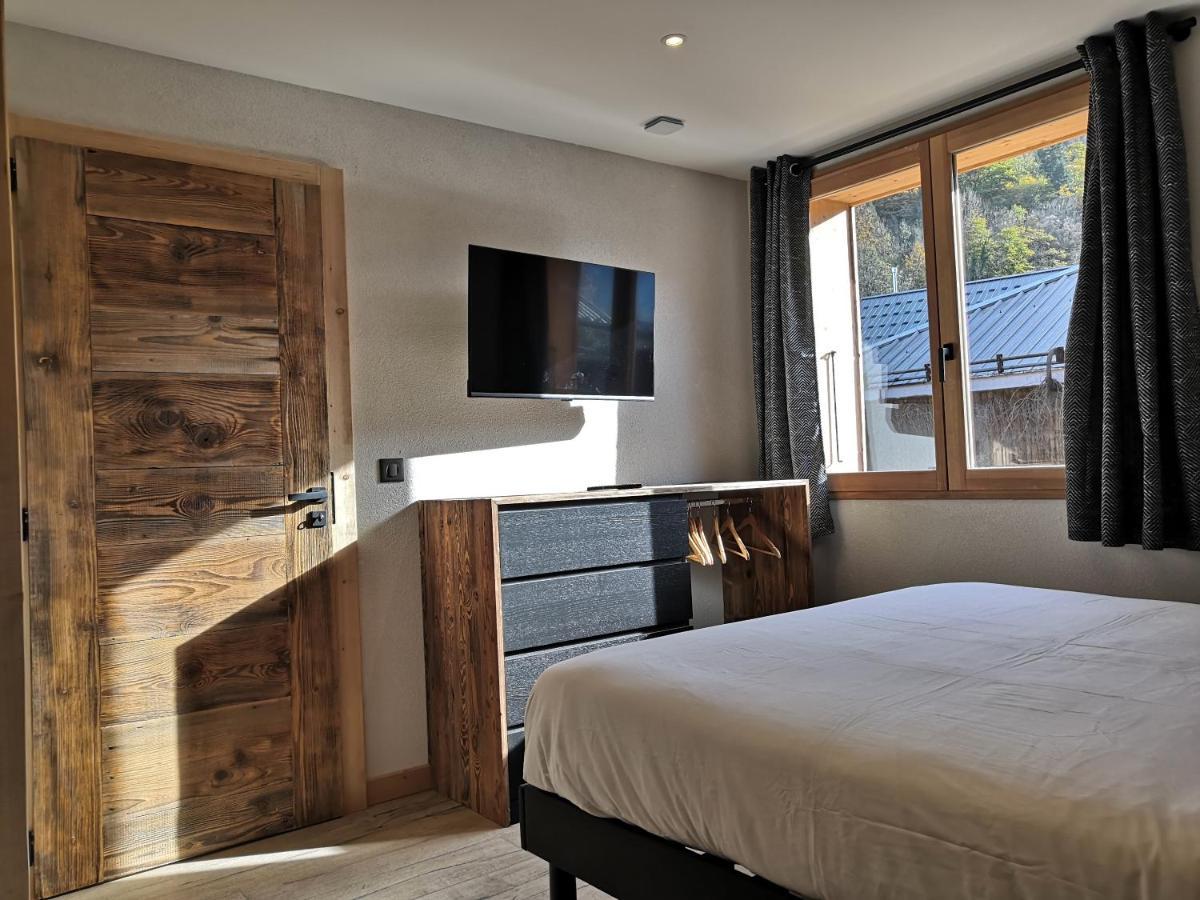 Chez Lucienne, Jacuzzi Et Sauna サモエンヌ エクステリア 写真
