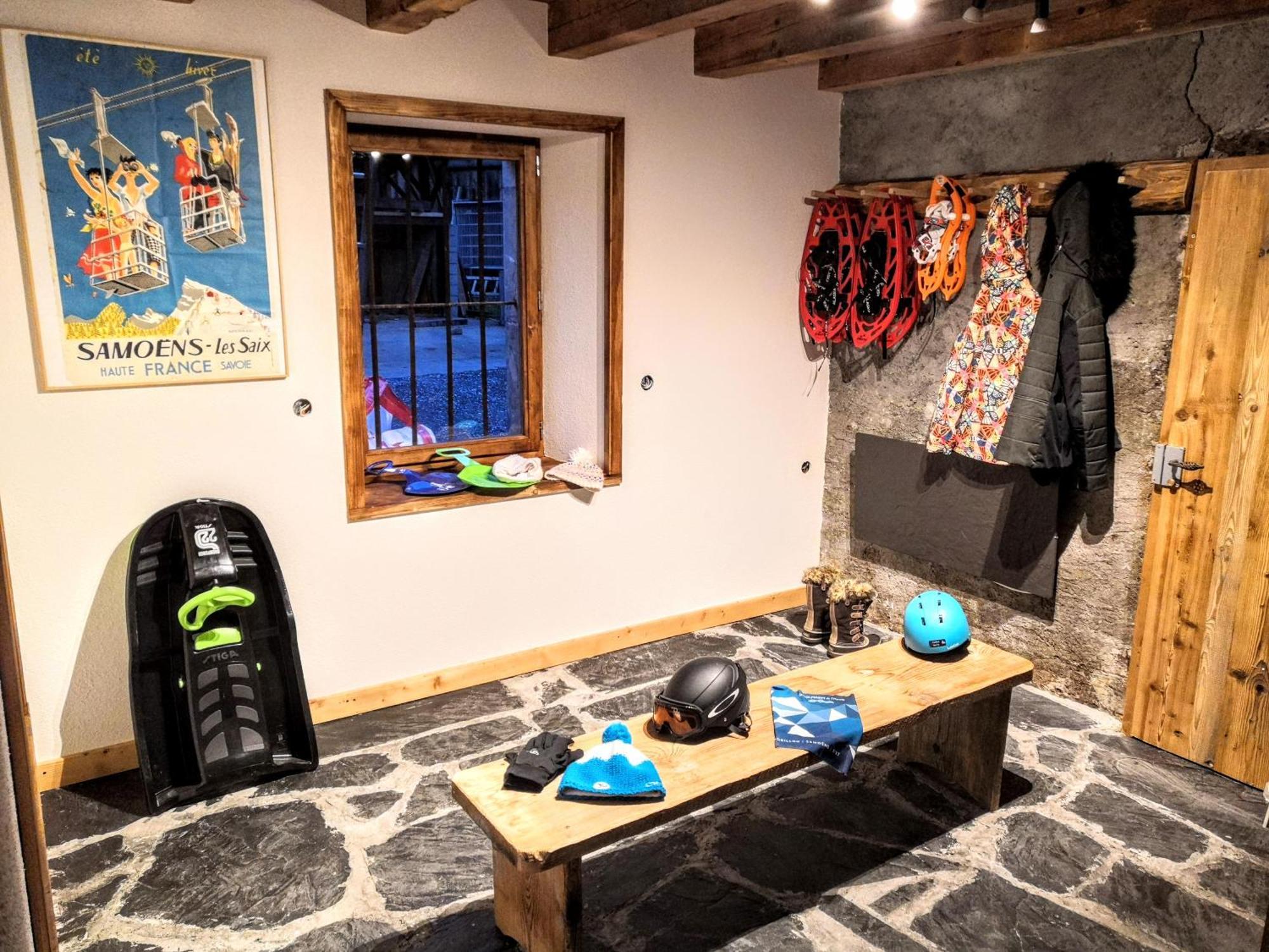 Chez Lucienne, Jacuzzi Et Sauna サモエンヌ エクステリア 写真