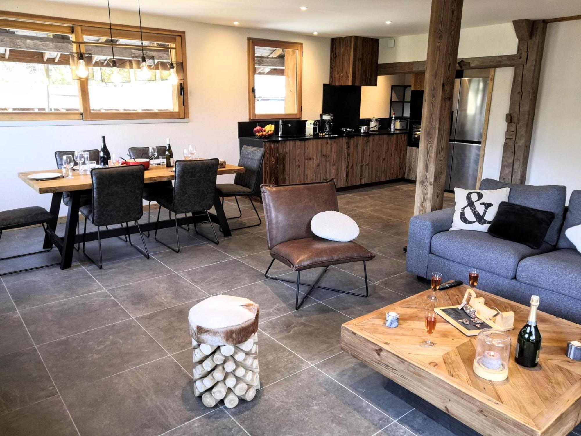 Chez Lucienne, Jacuzzi Et Sauna サモエンヌ エクステリア 写真