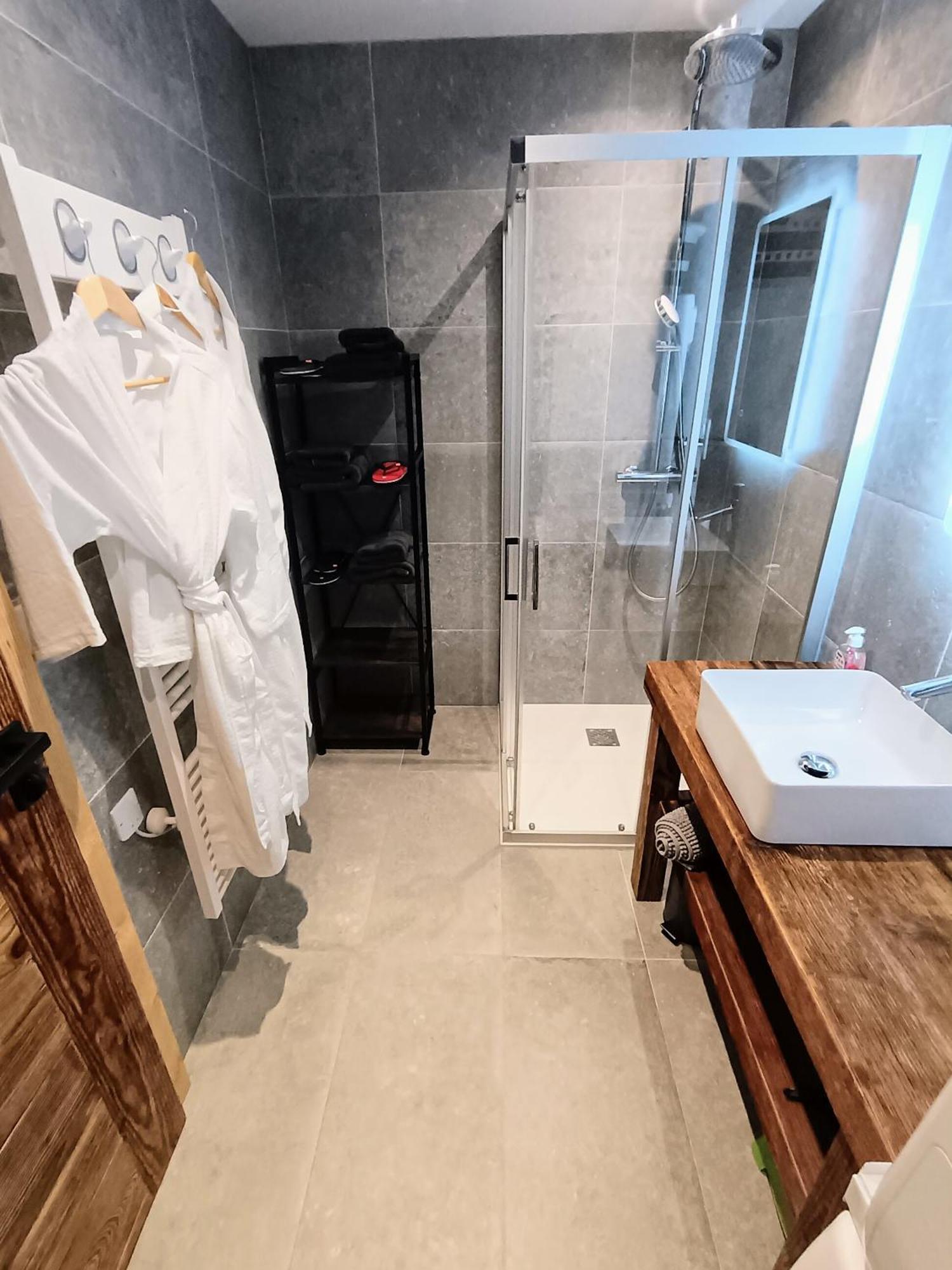 Chez Lucienne, Jacuzzi Et Sauna サモエンヌ エクステリア 写真