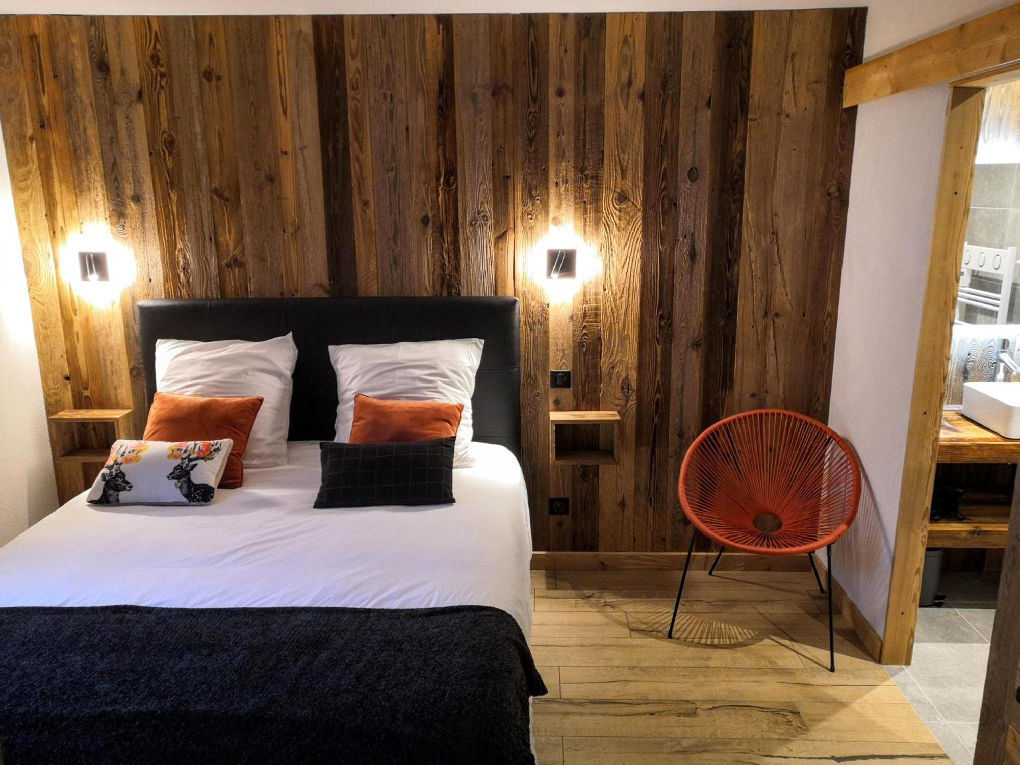 Chez Lucienne, Jacuzzi Et Sauna サモエンヌ エクステリア 写真